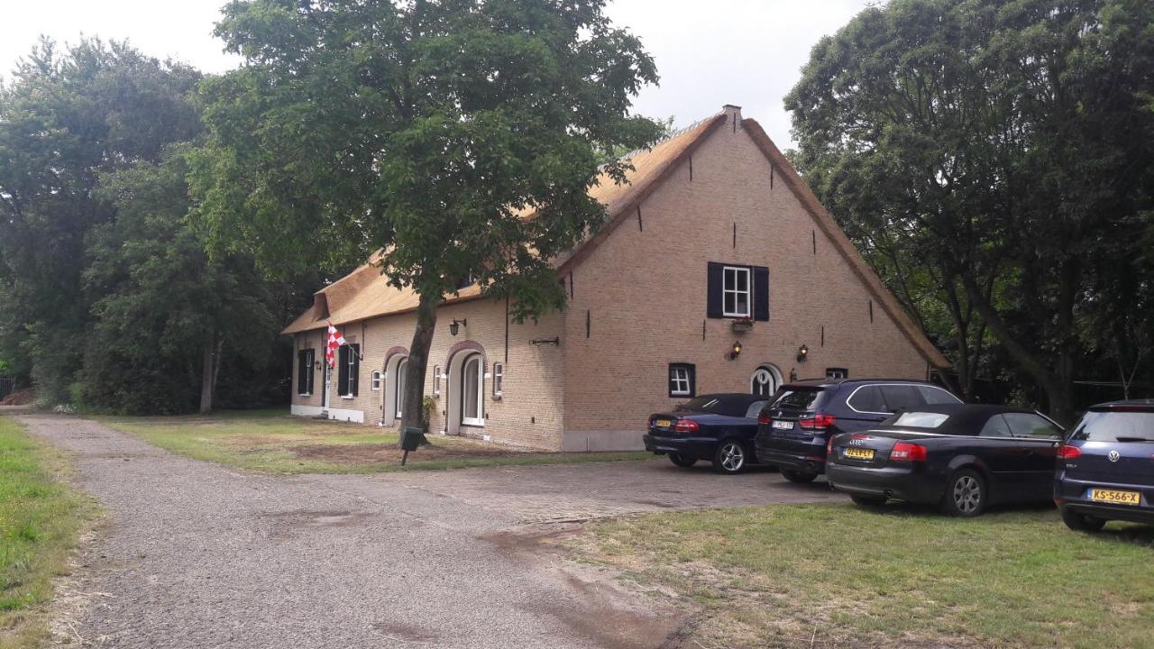 Farmer'S Suite Prinsenbeek Exterior photo